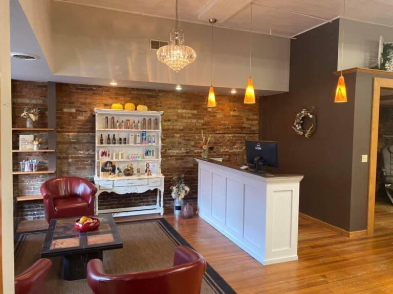 Main Street Salon Inside 768x576