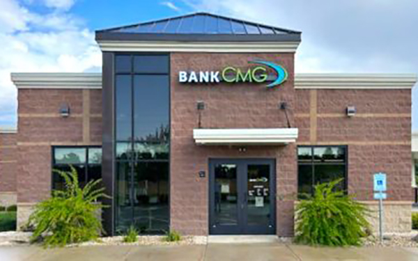 Bank CMG Lake Mills Tyranena