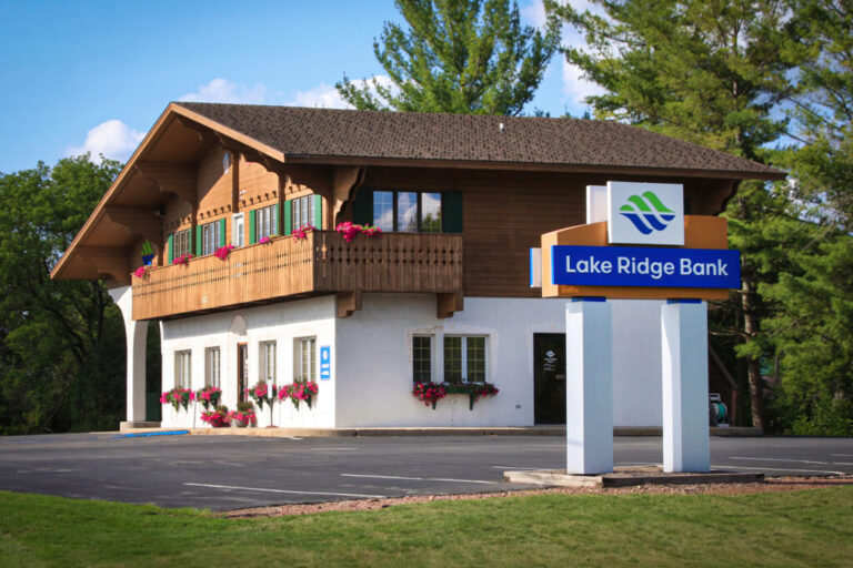 lrb newglarus 1024x683 1 768x512